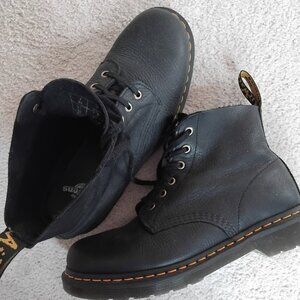 Dr. Martens black Boots - UK Size 7 / USA Size 8 / EU Size 41